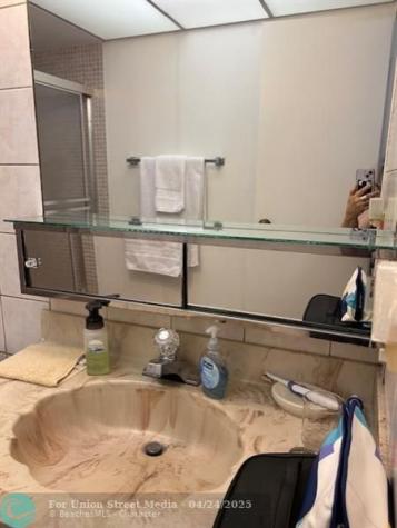 2801 Somerset Drive Lauderdale Lakes FL 33311