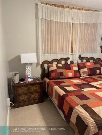 2801 Somerset Drive Lauderdale Lakes FL 33311