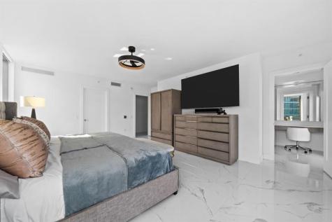 100 E Las Olas Boulevard Fort Lauderdale FL 33301