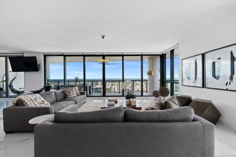 100 E Las Olas Boulevard Fort Lauderdale FL 33301