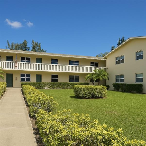 104 Windsor E West Palm Beach FL 33417