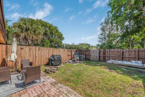 10140 Phoenix Avenue Hollywood FL 33026