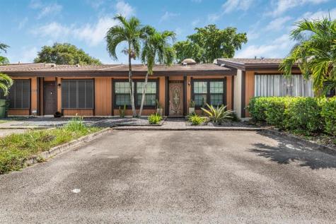 10140 Phoenix Avenue Hollywood FL 33026