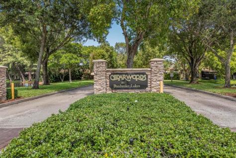 10140 Phoenix Avenue Hollywood FL 33026