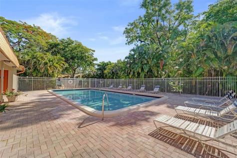 750 E Coco Plum Circle Plantation FL 33324