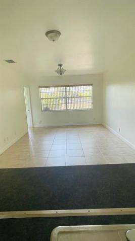 5111 W Oakland Park Boulevard Lauderdale Lakes FL 33313