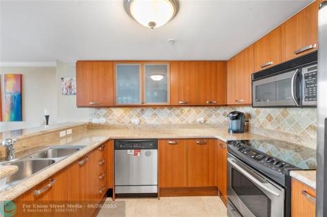 2011 N Ocean Boulevard Fort Lauderdale FL 33305