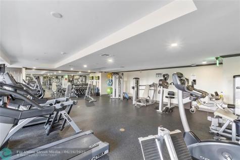 2011 N Ocean Boulevard Fort Lauderdale FL 33305