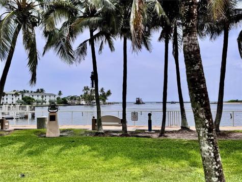 1774 Bay Drive Pompano Beach FL 33062