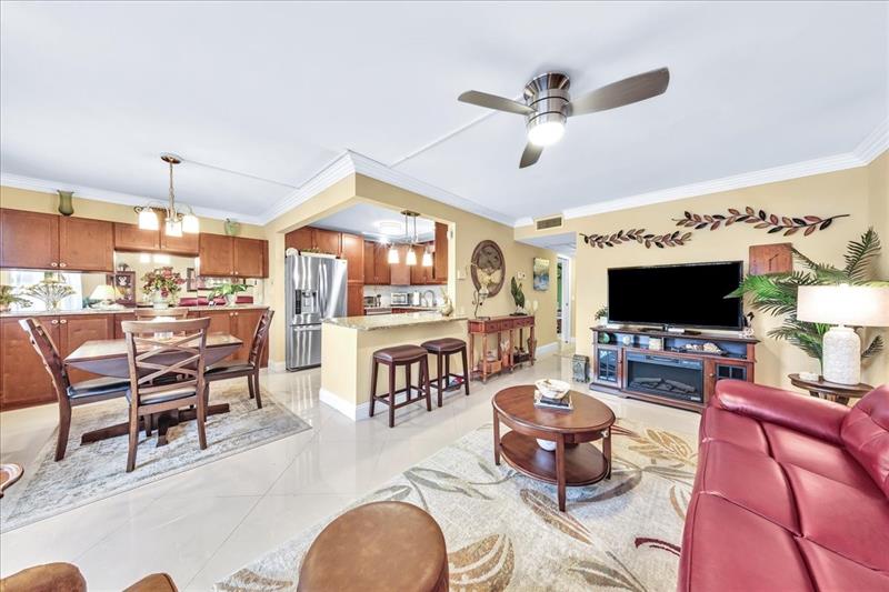 2047 Wolverton C Boca Raton FL 33434