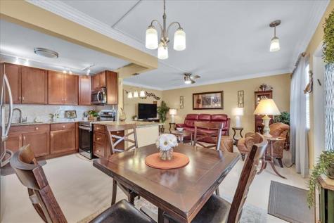 2047 Wolverton C Boca Raton FL 33434