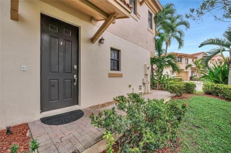 6140 Grand Cypress Circle E Coconut Creek FL 33073