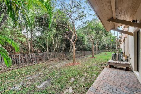 6140 Grand Cypress Circle E Coconut Creek FL 33073