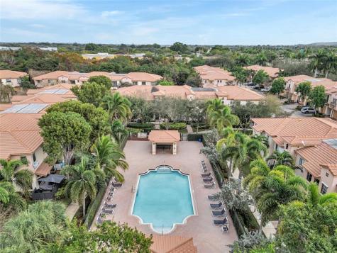 6140 Grand Cypress Circle E Coconut Creek FL 33073