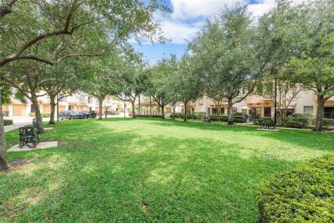 6140 Grand Cypress Circle E Coconut Creek FL 33073