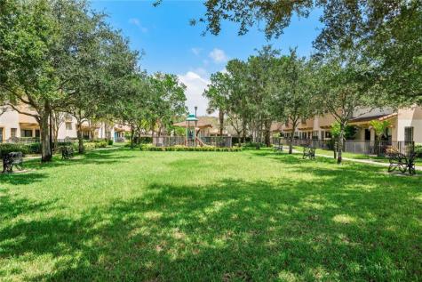 6140 Grand Cypress Circle E Coconut Creek FL 33073