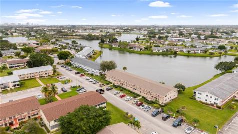 174 Chatham I West Palm Beach FL 33417