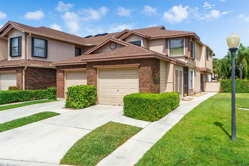 900 Crosswinds Drive Greenacres FL 33413