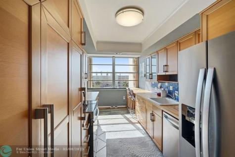 18021 Biscayne Boulevard North Miami Beach FL 33160