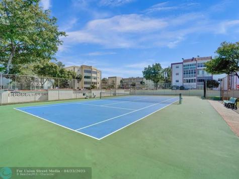 4270 NW 40th Street Lauderdale Lakes FL 33319