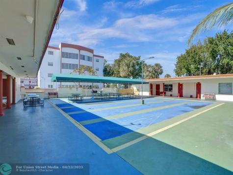 4270 NW 40th Street Lauderdale Lakes FL 33319