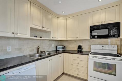 4270 NW 40th Street Lauderdale Lakes FL 33319