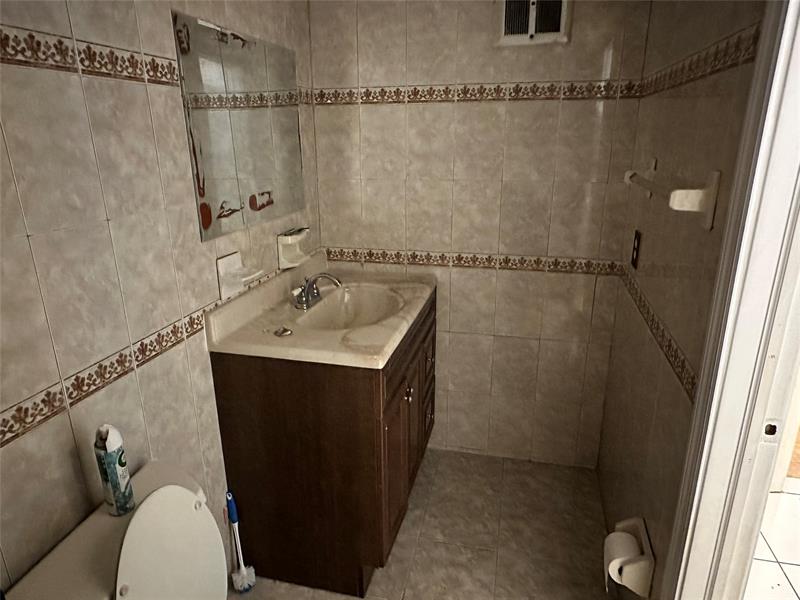 5900 NW 17th Place Sunrise FL 33313