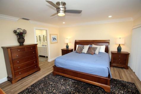 67 Balfour Road Palm Beach Gardens FL 33418