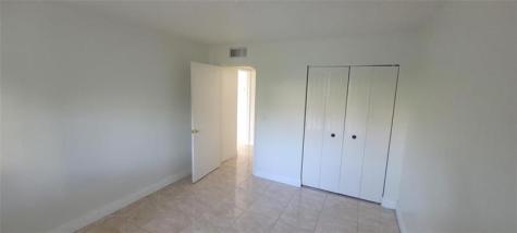 9421 SW Evergreen Place Davie FL 33324