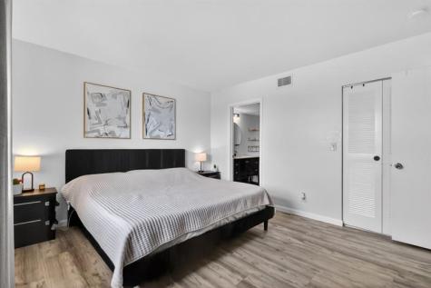 5511 Lakeside Drive Margate FL 33063
