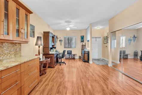 7727 Southampton Terrace Tamarac FL 33321