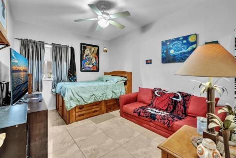 7727 Southampton Terrace Tamarac FL 33321