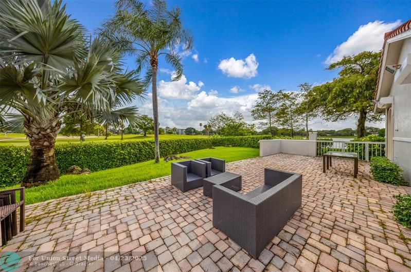 4113 Carriage Drive Pompano Beach FL 33069