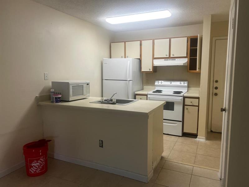 4221 W Mcnab Road Pompano Beach FL 33069