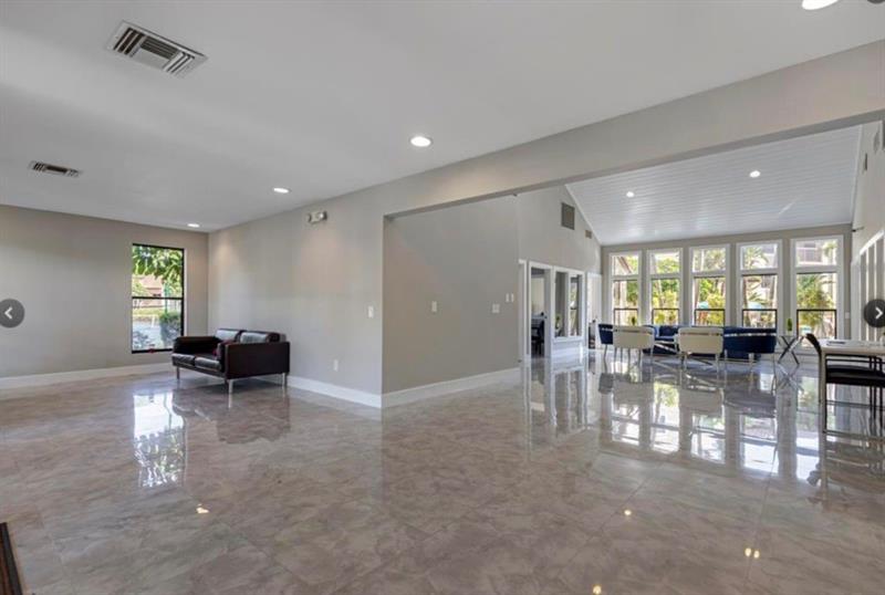 4221 W Mcnab Road Pompano Beach FL 33069