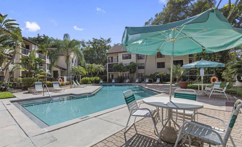 4221 W Mcnab Road Pompano Beach FL 33069