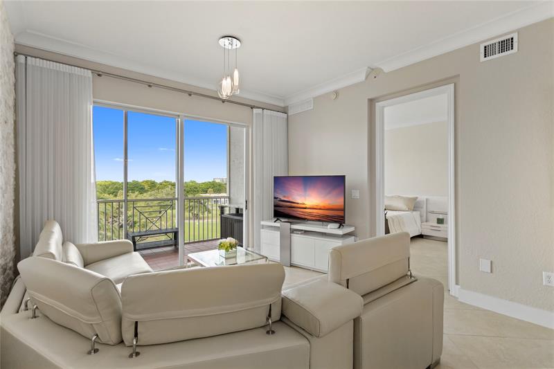 3500 Oaks Clubhouse Drive Pompano Beach FL 33069