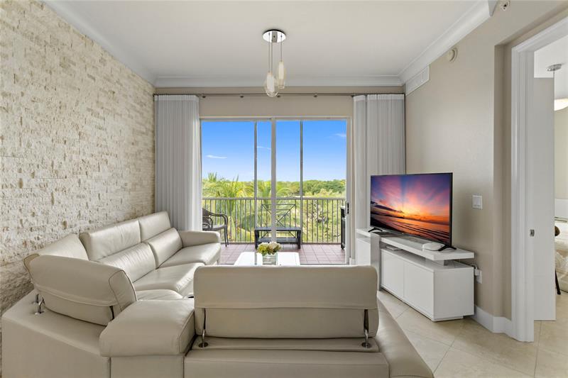 3500 Oaks Clubhouse Drive Pompano Beach FL 33069