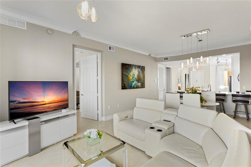 3500 Oaks Clubhouse Drive Pompano Beach FL 33069