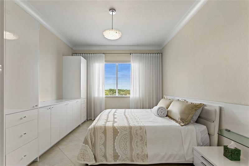 3500 Oaks Clubhouse Drive Pompano Beach FL 33069