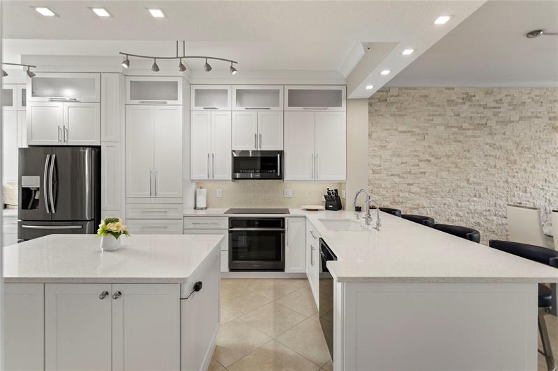 3500 Oaks Clubhouse Drive Pompano Beach FL 33069