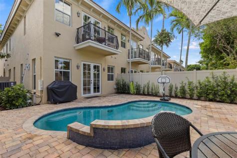 1121 NE 14th Avenue Fort Lauderdale FL 33304