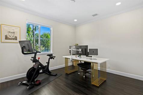 1121 NE 14th Avenue Fort Lauderdale FL 33304