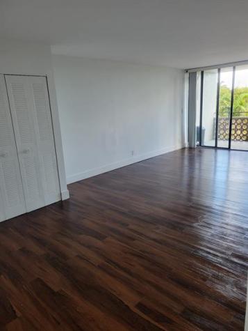 4222 Inverrary Boulevard Lauderhill FL 33319