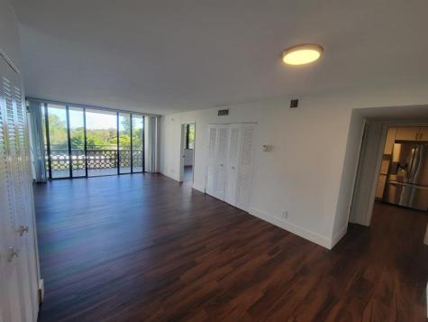 4222 Inverrary Boulevard Lauderhill FL 33319