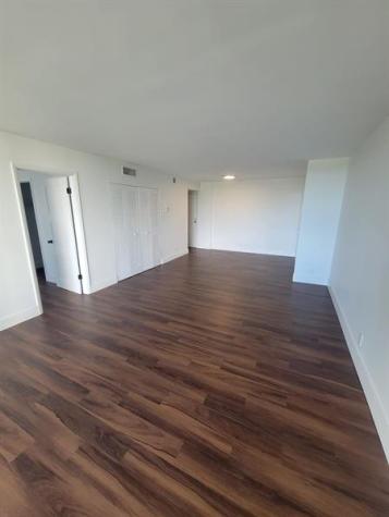 4222 Inverrary Boulevard Lauderhill FL 33319