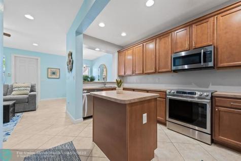 580 Pacific Grove Drive West Palm Beach FL 33401