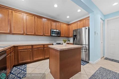 580 Pacific Grove Drive West Palm Beach FL 33401