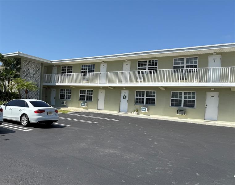 1105 S Riverside Drive Pompano Beach FL 33062