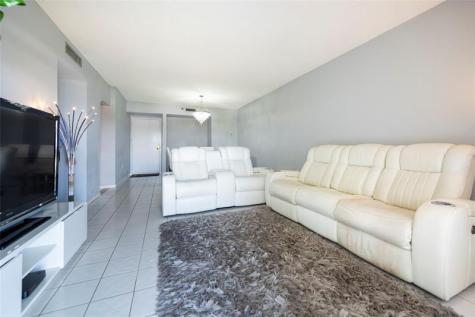 3850 Washington Street Hollywood FL 33021